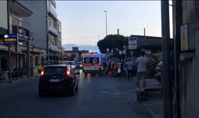 Ciclista investito, paura e corsa in ospedale
