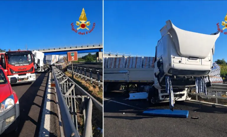 Carambola choc in autostrada, tir si abbatte su due corsie: occupanti sbalzati dal veicolo
