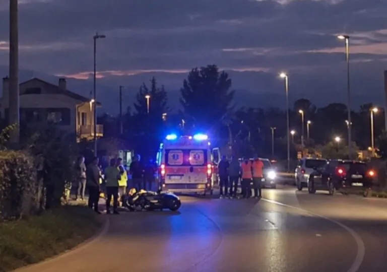 Paura sull’Appia, motociclista si schianta