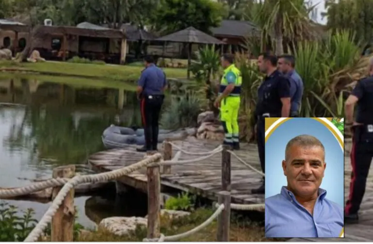 Trovato morto nel laghetto, lacrime e commozione per l’addio a Carmine