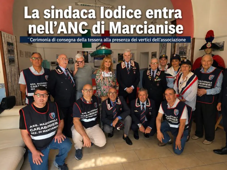 La sindaca Iodice entra nell’Associazione Nazionale Carabinieri: consegnata la tessera di iscrizione