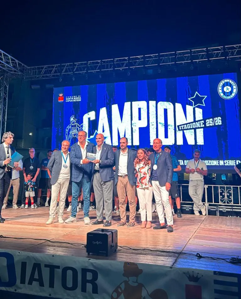 Piazza Mazzini in festa per la promozione in Serie D dei Gladiator: “Orgoglio della città”
