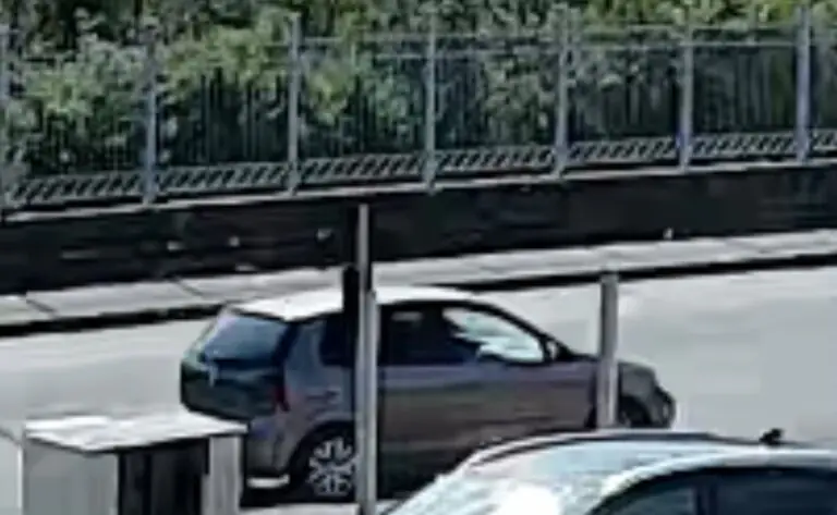 Ladri senza scrupoli, assaltano auto e rubano medicinali di una bimba malata