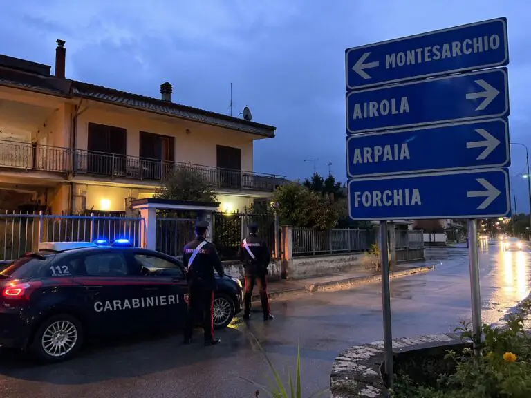 Beccato con crack e hashish, pm chiedere carcere, giudice lo spedisce ai domiciliari
