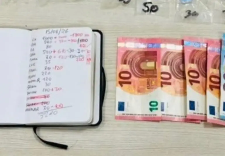 Cocaina nascosta nella falegnameria, arrestato artigiano. Ecco i conti dello spaccio