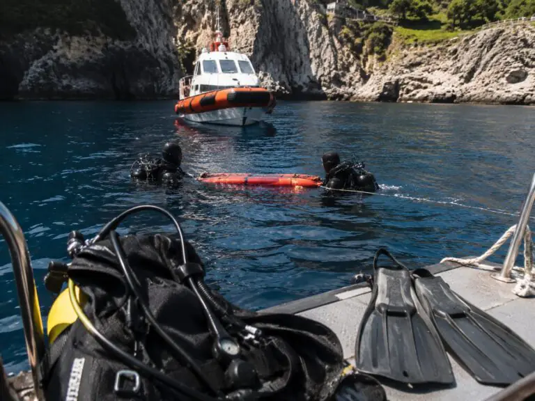 Dramma in mare, sub muore durante immersione