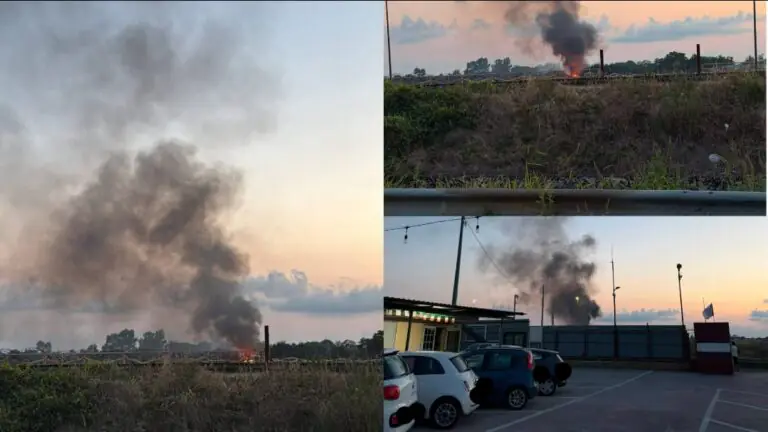 Rogo tossico nei pressi dei depuratori, fumo visibile da lontano