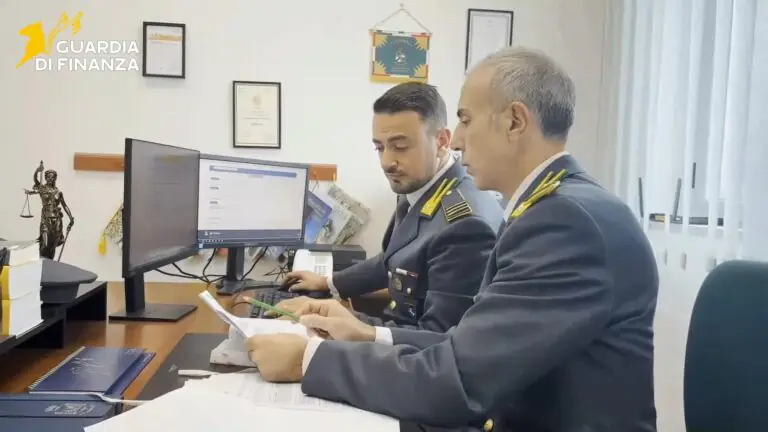 Finanza in azione, maxi sequestro a una ditta di abbigliamento