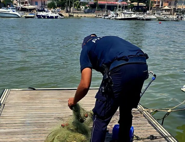 Pesca illegale, blitz contro i bracconieri del mare