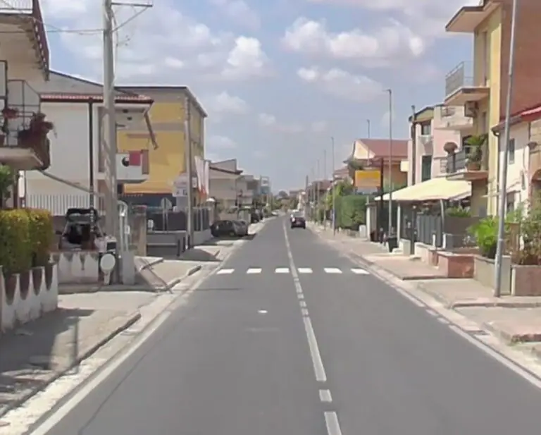 Via Appia ridotta a una mulattiera impraticabile: scatta la mobilitazione dei cittadini