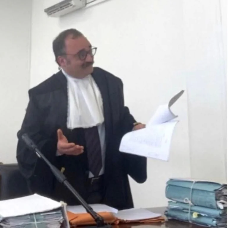 Stimato avvocato trovato senza vita nel suo ufficio, il cordoglio dell’Ordine e dei Partiti