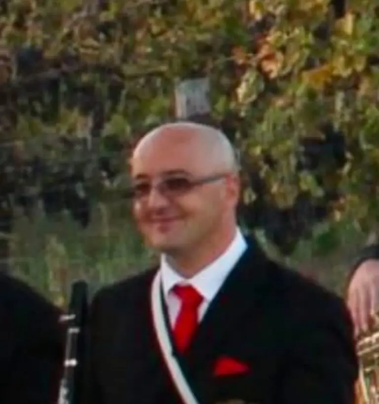 Muore stimato maestro di musica: 2 comunità in lutto per Camillo