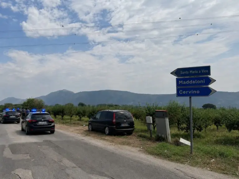 Inseguimento choc sulle strade della valle: carabinieri braccano malviventi