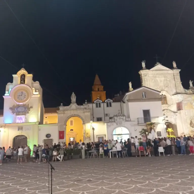 Sparisce portafoglio dalla borsa durante festeggiamenti dell’Assunta