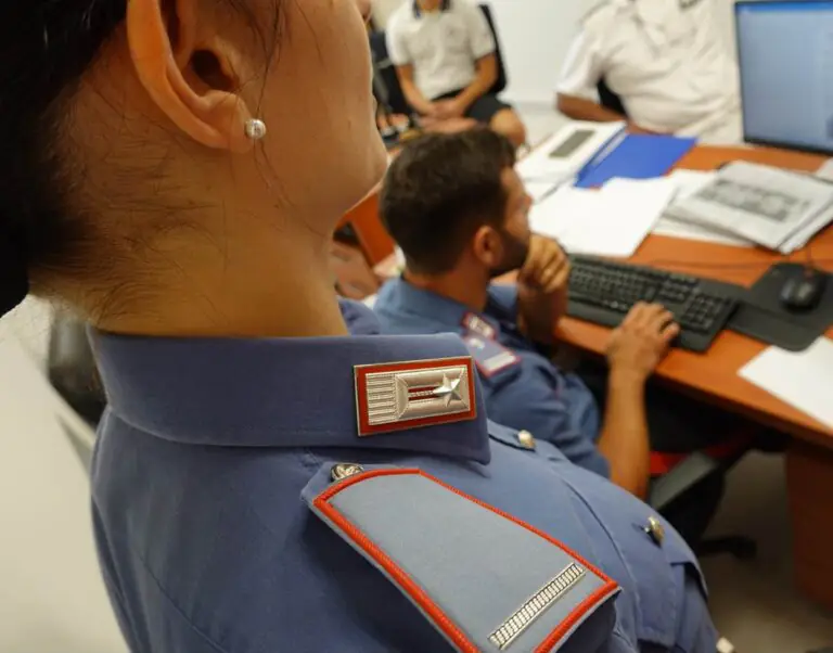 Assale genitori, padre anziano salvato dai carabinieri