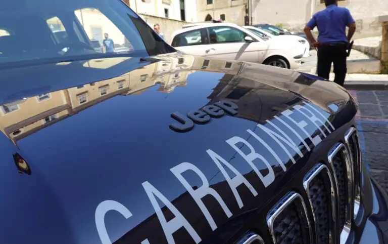 Auto in panne, neonata non respira: salvata dai carabinieri