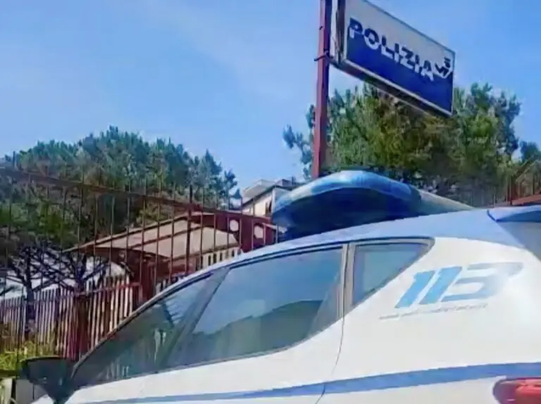Movida, polizia chiude locale: ecco come conservavano il cibo