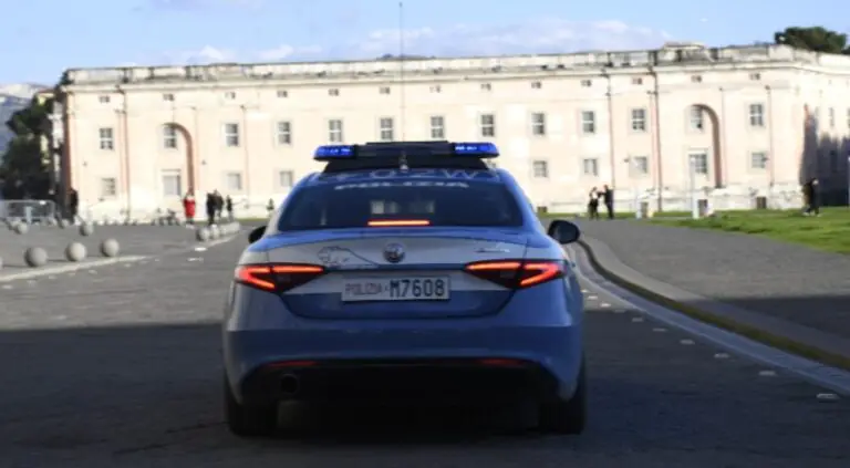 Stretta sui parcheggiatori abusivi, 5 nei guai