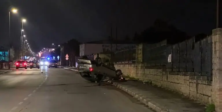 Inseguimento nella notte, Panda si ribalta dopoa fuga
