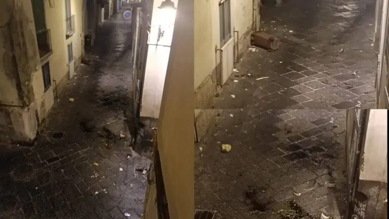 Rissa in strada, poi l’inseguimento con le mazze. Paura in centro