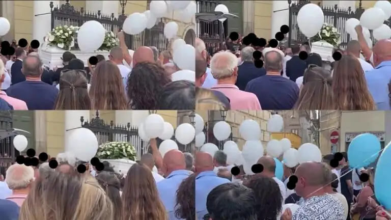 Muore a 27 anni: palloncini, commozione e lacrime per l’ultimo saluto