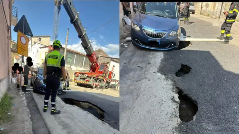Strada cede, auto inghiottita da una voragine