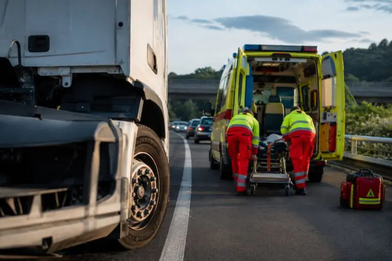Accusa malore sull’A1, camionista trasportato d’urgenza
