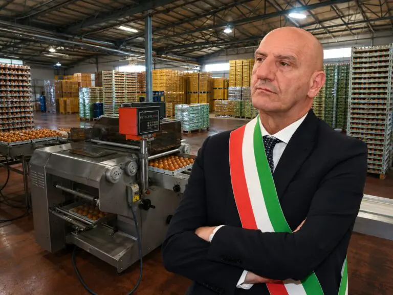 L’azienda della famiglia del sindaco non sarà demolita