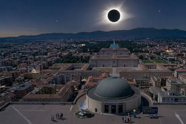 eclissi di sole a Caserta