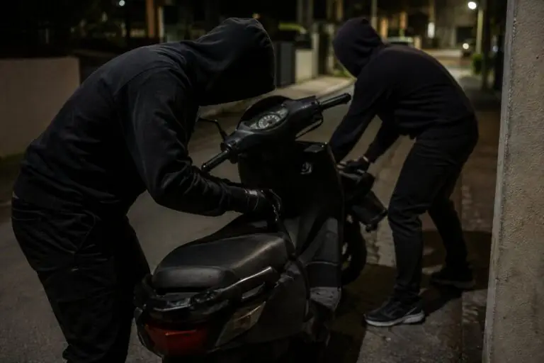 Emergenza furti: fanno “sparire” scooter