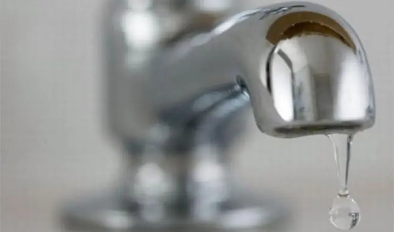 L’acqua continua a mancare e poca pressione: residenti allo stremo