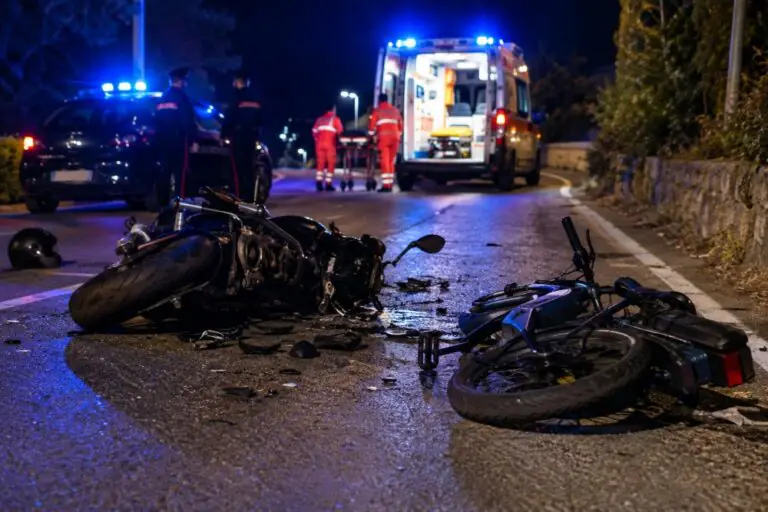 Moto contro bici, 39enne muore dopo corsa disperata