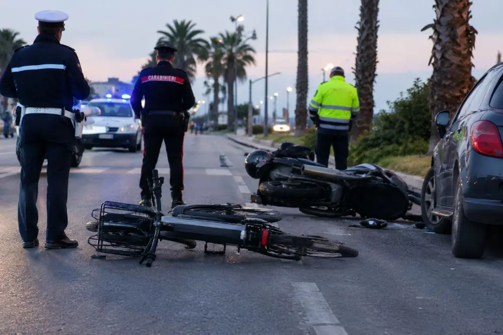 incidenti via marina napoli