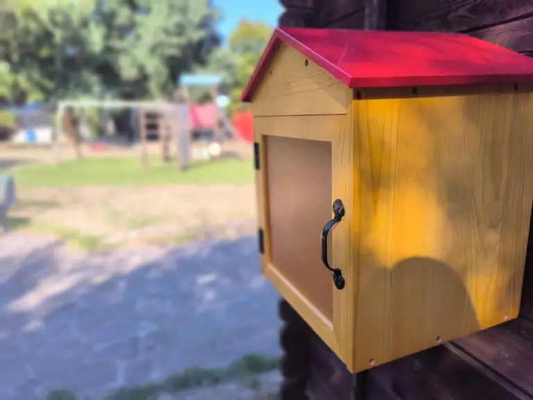 Capodrise, una casetta piena di storie: al Parco Rodari nasce il Bookcrossing per bambini