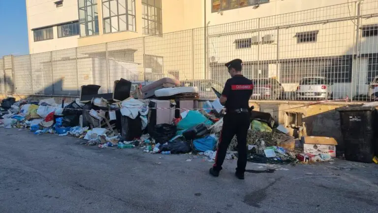 Sequestrata discarica abusiva: l’avevano trasformata in una bomba ecologica