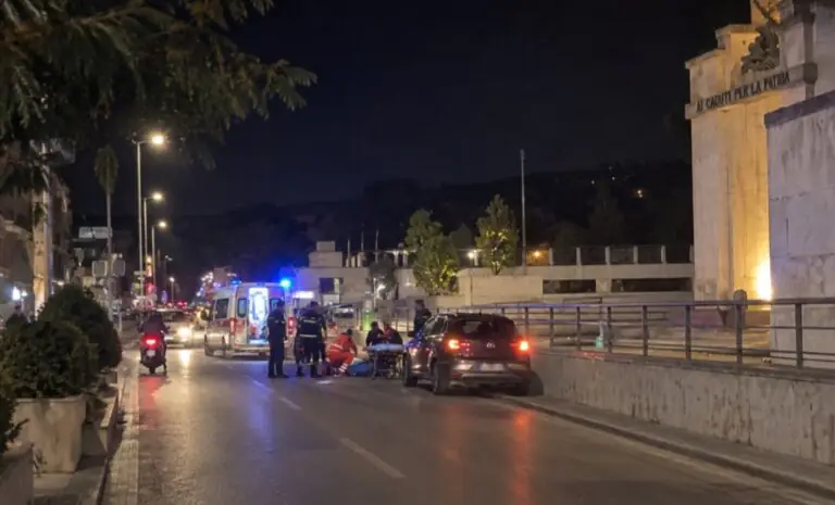 Investita davanti al Monumento, conducente indagato. Le conseguenze
