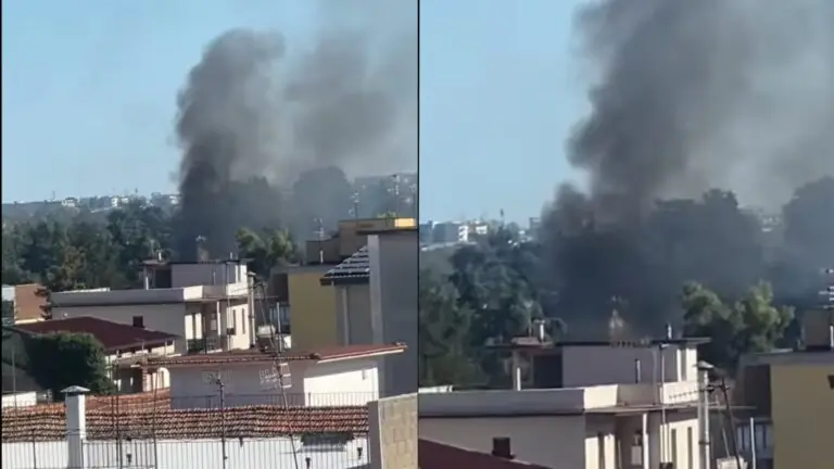Incendio nei pressi della scuola e cimitero, nube di fumo invade l’area