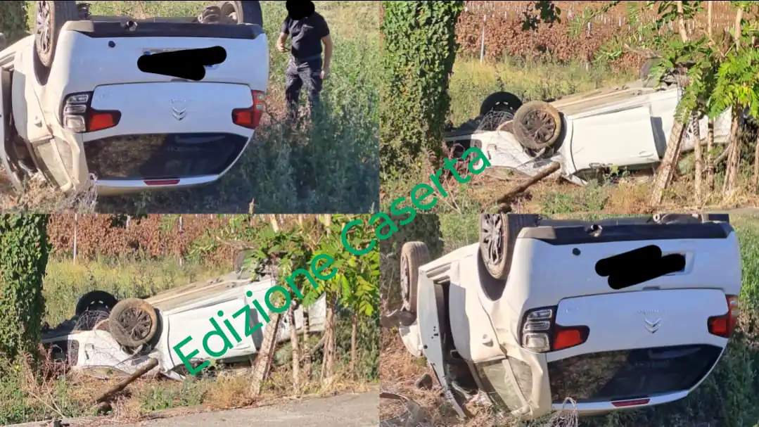 Auto ribaltata dopo l’incidente in via della Vigna a Maddaloni