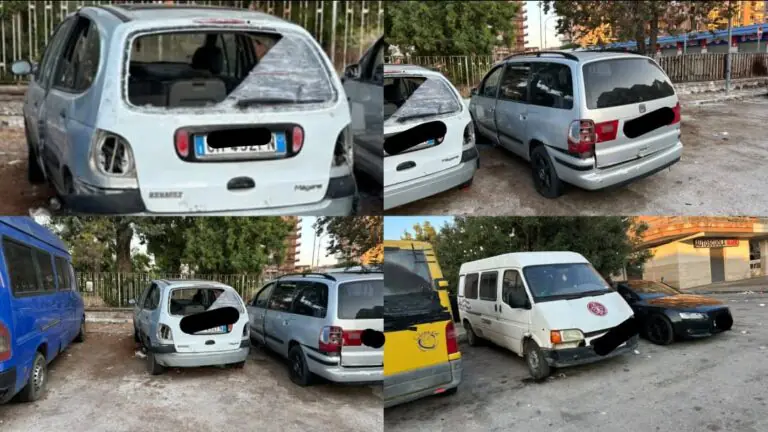 Auto distrutte abbandonate nei pressi dei palazzi e furti di corrente, residenti esasperati