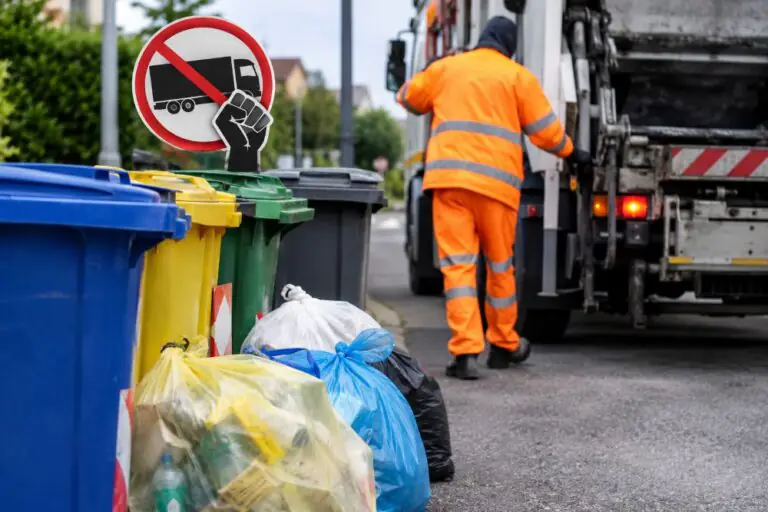 Sciopero degli autotrasportatori, stop o rallentamenti alla raccolta rifiuti in diversi comuni