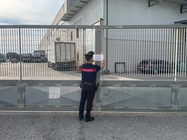 Operazione record, sotto sequestro azienda e 16 camion: requisite 10 tonnellate
