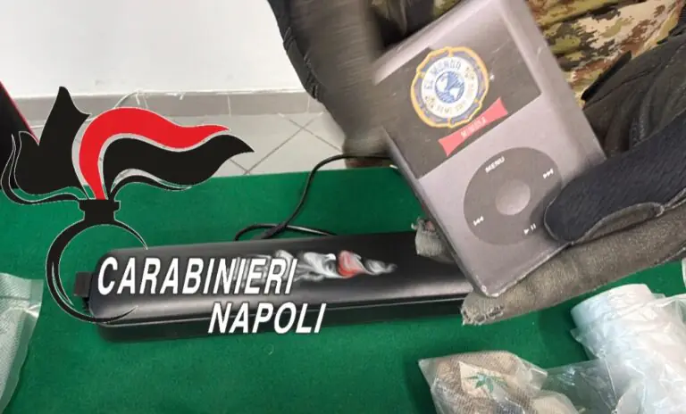 Dieci chili di droga nascosti nelle confezioni degli iPod: scatta arresto
