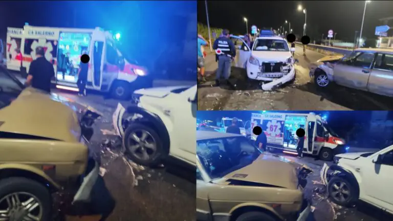 Impatto choc tra auto, donna resta intrappolata