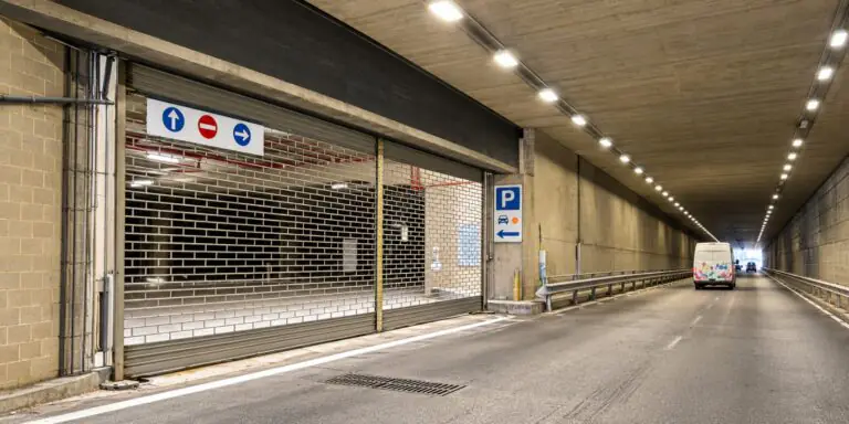 Caserta, si punta a trasformare il parcheggio interrato in un terminal bus: al via i test