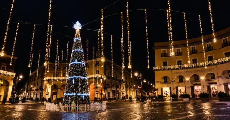 Natale a Caserta, 480mila euro per gli eventi: il Comune cerca organizzatori