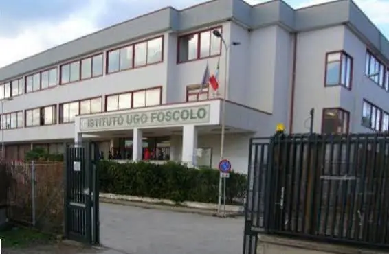 Sparanise, vicenda giudiziaria che coinvolge un bidello dell'istituto Foscolo