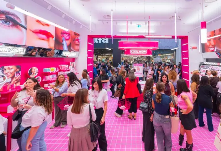 Nuovo store al centro commerciale. Si apre opportunità